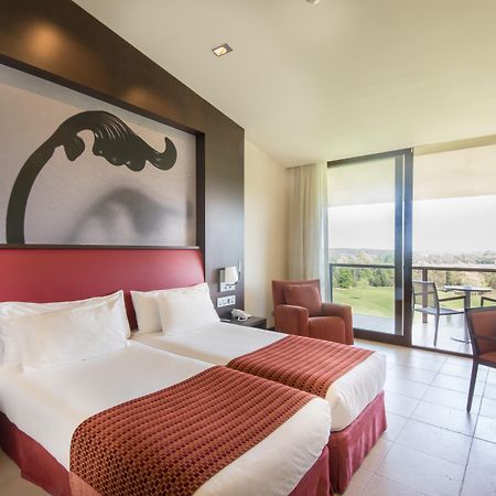 Hotel Mas Sola Санта Колома де Фарнерс Екстериор снимка
