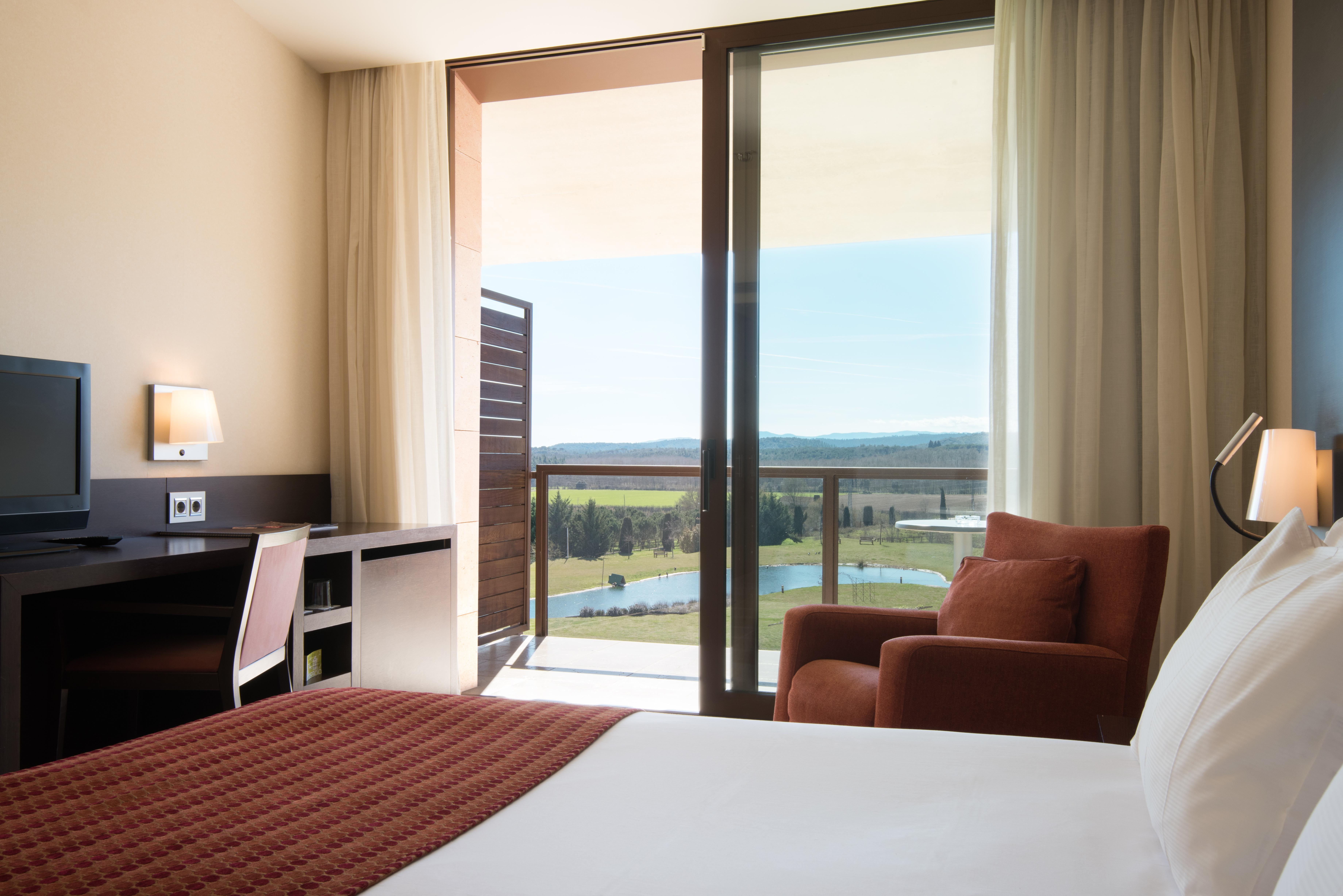 Hotel Mas Sola Санта Колома де Фарнерс Екстериор снимка